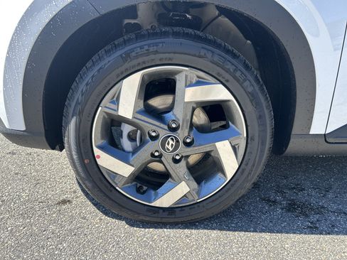 New 2026 Hyundai Venue SEL FWD image 11