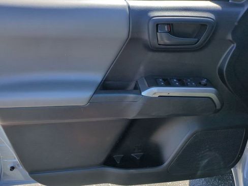 Used 2021 Toyota Tacoma SR5 image 12