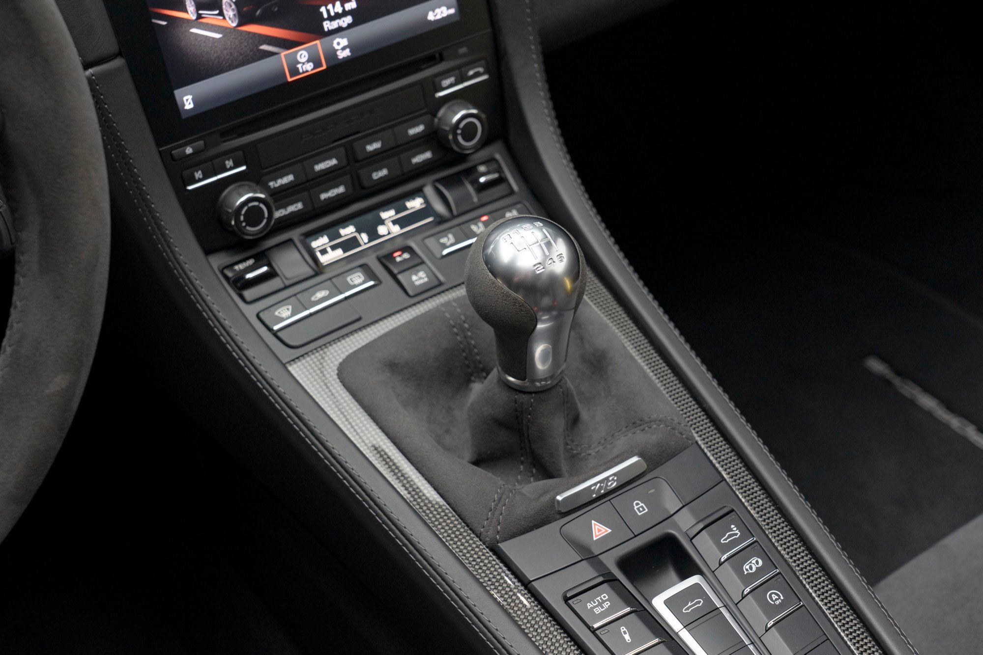 Used 2020 Porsche 718 Boxster Spyder RWD image 32