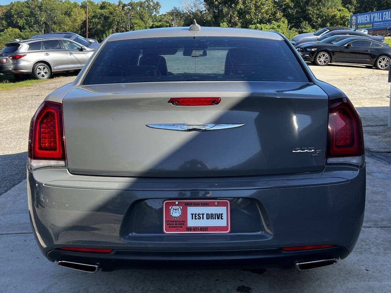 Used 2019 Chrysler 300 S RWD image 5