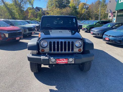 Used 2010 Jeep Wrangler Unlimited Sport image 2