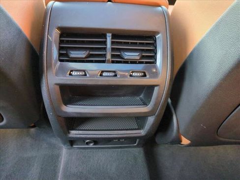 Used 2024 BMW X5 sDrive40i w/ M Sport Package RWD image 18
