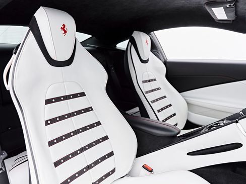 Used 2022 Ferrari Roma RWD image 52