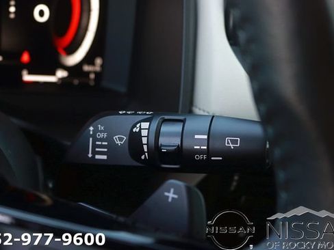 Certified 2024 Nissan Rogue SL FWD image 24