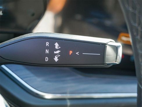 New 2026 Chevrolet Suburban Premier image 24