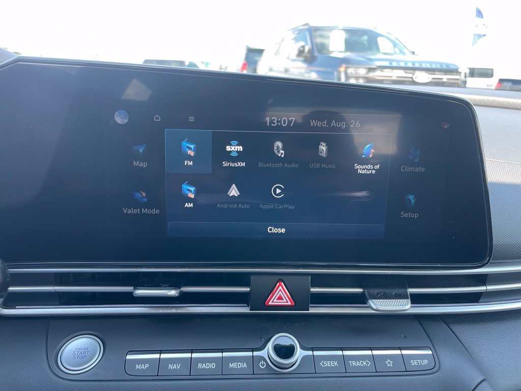 Used 2024 Hyundai Elantra Limited FWD image 17