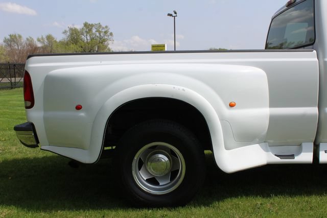 Used 2001 Ford F350 Lariat RWD image 9