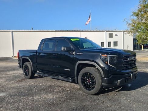 Used 2022 GMC Sierra 1500 Elevation image 2