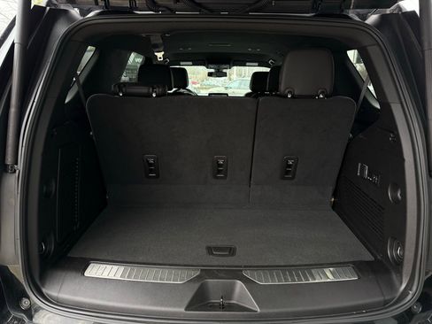 Used 2022 Chevrolet Tahoe Z71 w/ Luxury Package image 24