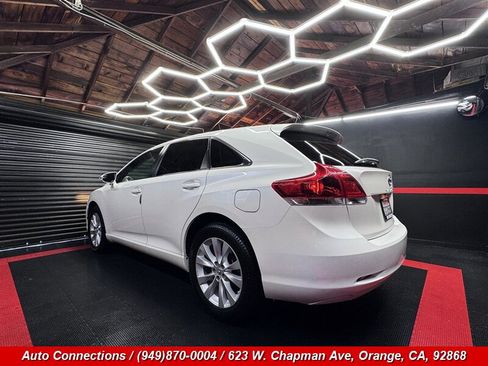 Used 2015 Toyota Venza LE FWD image 4