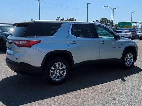 Used 2019 Chevrolet Traverse LS w/ LPO, Blackout Package FWD image 8