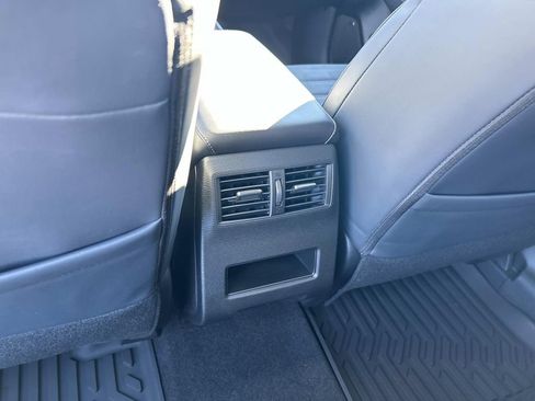 New 2026 Mitsubishi Outlander AWD image 18