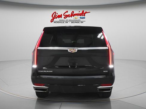 Used 2022 Cadillac Escalade Luxury AWD/4WD image 5