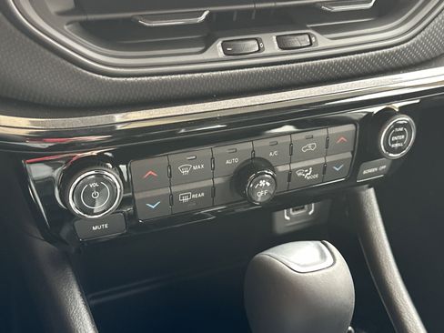 New 2026 Jeep Compass Limited image 6