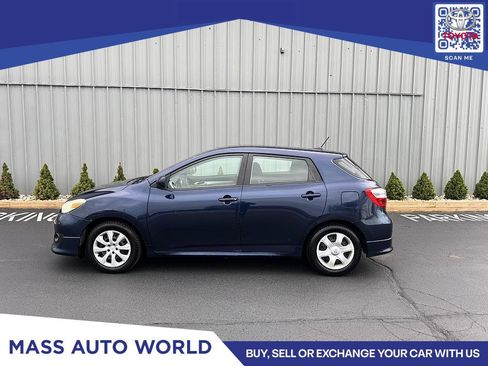 Used 2009 Toyota Matrix FWD image 1