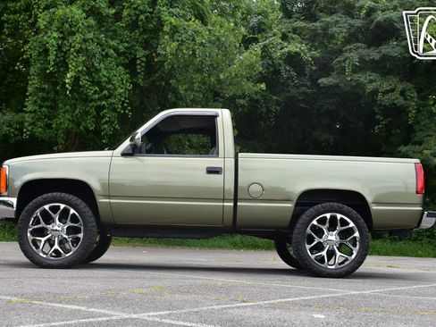 Used 1989 GMC Sierra 1500 4x4 Regular Cab image 8