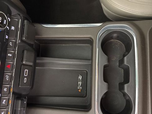Used 2019 Chevrolet Silverado 1500 LTZ w/ LTZ Premium Package AWD/4WD image 22