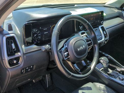 Used 2022 Kia Sorento SX FWD image 13