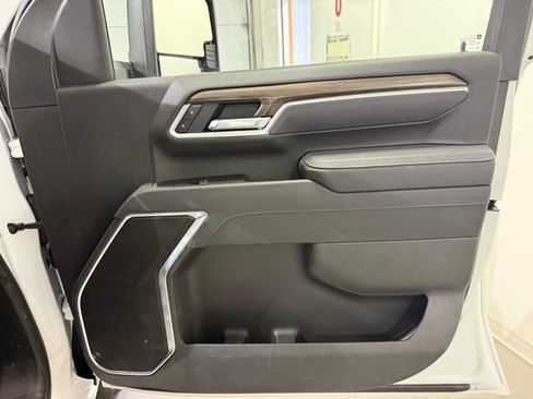 Certified 2025 Chevrolet Silverado 2500 LT w/ Convenience Package AWD/4WD image 26