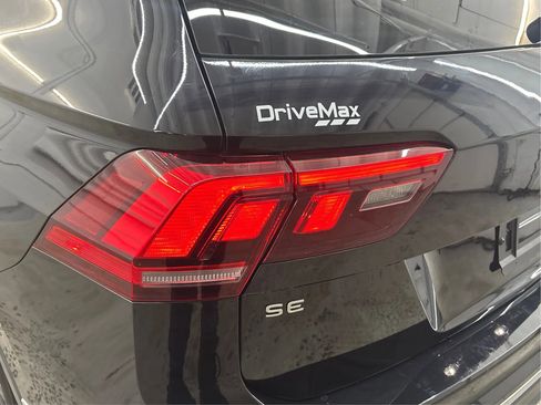Used 2022 Volkswagen Tiguan SE image 34