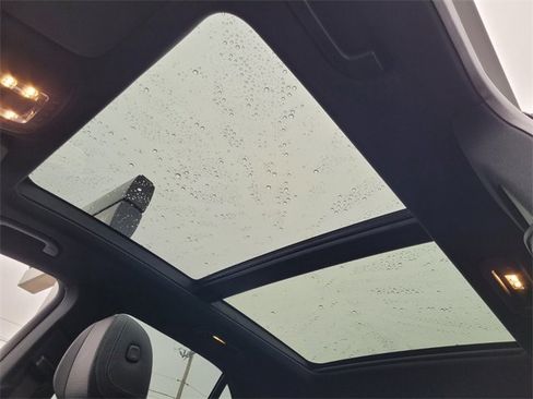 Used 2024 Mercedes-Benz GLE 450 4MATIC image 17