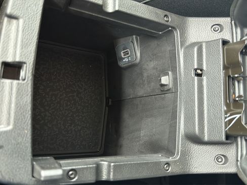 Used 2024 Jeep Wrangler Unlimited AWD/4WD image 22