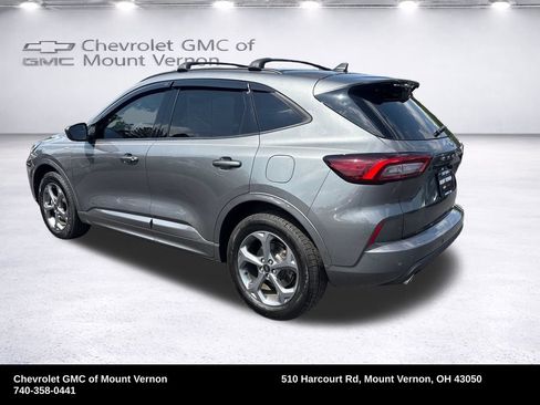 Used 2023 Ford Escape ST-Line w/ Tech Pack #1 AWD/4WD image 3
