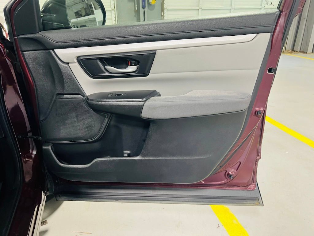 Used 2017 Honda CR-V LX image 30