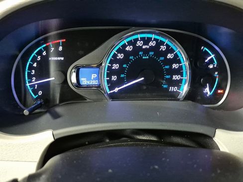 Used 2013 Toyota Sienna XLE image 24