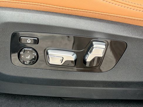 New 2026 BMW X5 xDrive40i w/ Executive Package AWD/4WD image 25