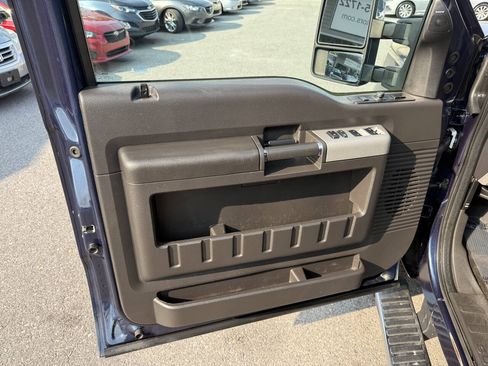 Used 2015 Ford F250 Lariat w/ Chrome Package AWD/4WD image 9