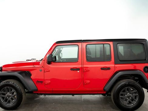 Used 2024 Jeep Wrangler Unlimited Sport AWD/4WD image 5
