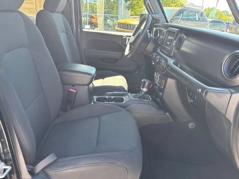Used 2023 Jeep Wrangler Unlimited Sport AWD/4WD image 28
