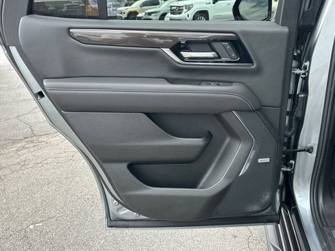 Used 2025 GMC Yukon Elevation w/ Elevation Premium Package RWD image 22