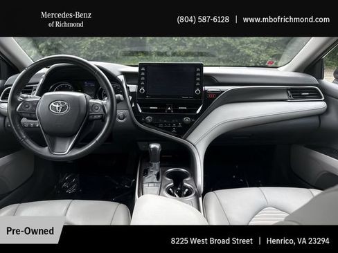 Used 2023 Toyota Camry SE w/ Cold Weather Package FWD image 17