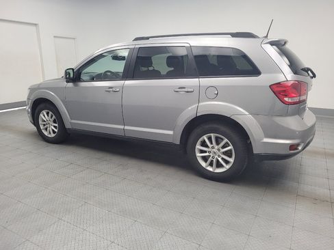 Used 2019 Dodge Journey SE w/ Premium Group FWD image 3