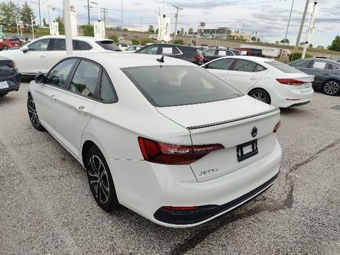 Used 2024 Volkswagen Jetta Sport FWD image 12