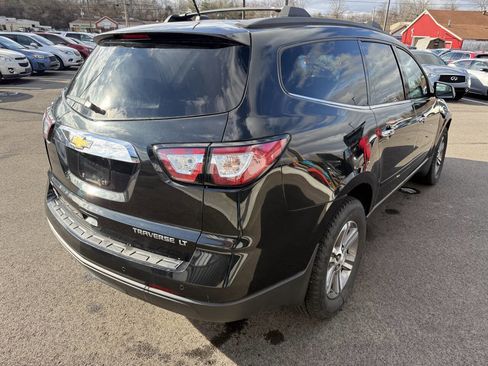 Used 2015 Chevrolet Traverse LT image 7