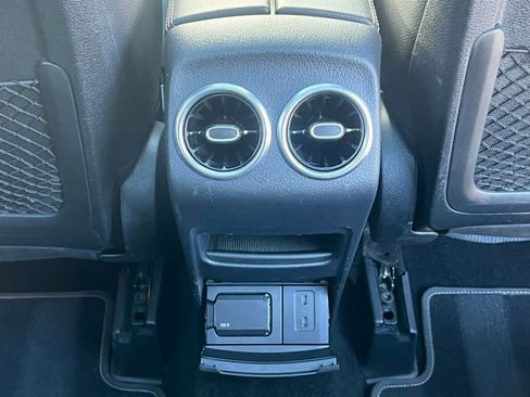 Certified 2021 Mercedes-Benz GLB 250 4MATIC image 25