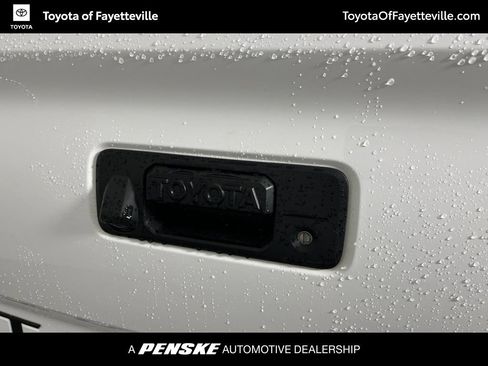 Used 2021 Toyota Tacoma TRD Sport w/ Technology Package AWD/4WD image 7