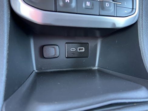 Used 2023 GMC Acadia SLE w/ Driver Convenience Package image 14