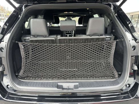 Used 2025 Toyota Highlander XSE image 14