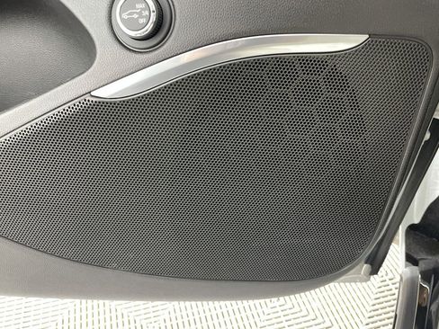 Used 2022 Buick Enclave Essence w/ Sport Touring Edition image 23