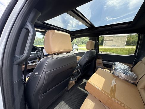 New 2026 Ford F450 Lariat w/ Lariat Ultimate Package AWD/4WD image 15