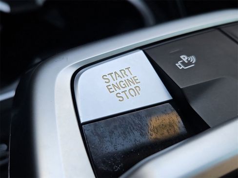 Used 2025 BMW X1 xDrive28i w/ Convenience Package image 27