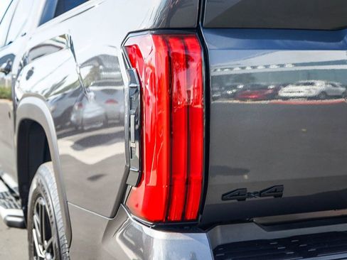 Used 2025 Toyota Tundra Limited AWD/4WD image 9