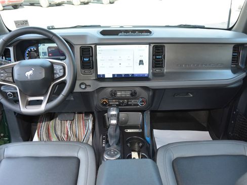 Used 2024 Ford Bronco Black Diamond image 14