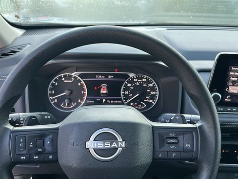 Certified 2025 Nissan Rogue S AWD/4WD image 17