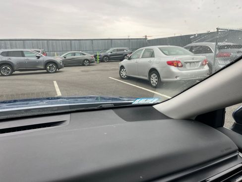 Used 2025 Toyota Camry LE image 34