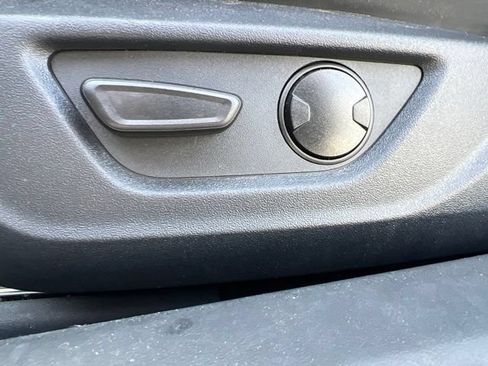Used 2025 Ford Mustang Coupe RWD image 28